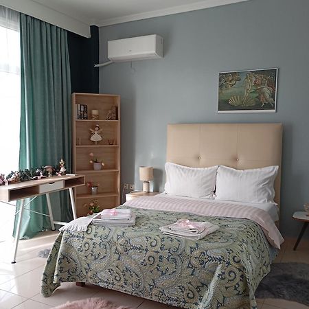 Hospitable Appartment In The Central Park, Xanthi Bagian luar foto