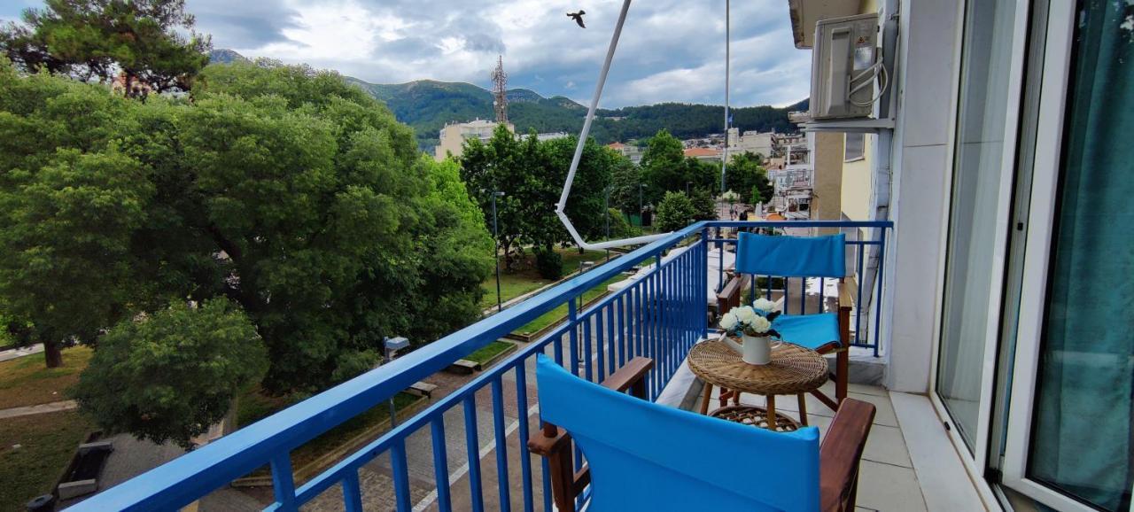 Hospitable Appartment In The Central Park, Xanthi Bagian luar foto