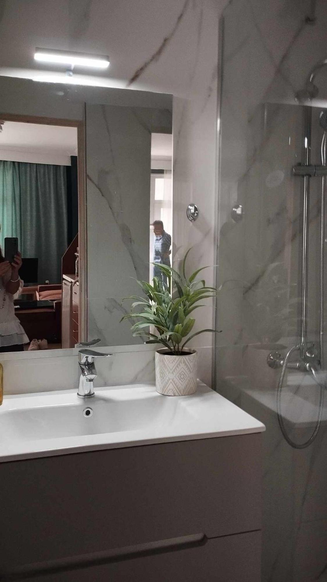 Hospitable Appartment In The Central Park, Xanthi Bagian luar foto