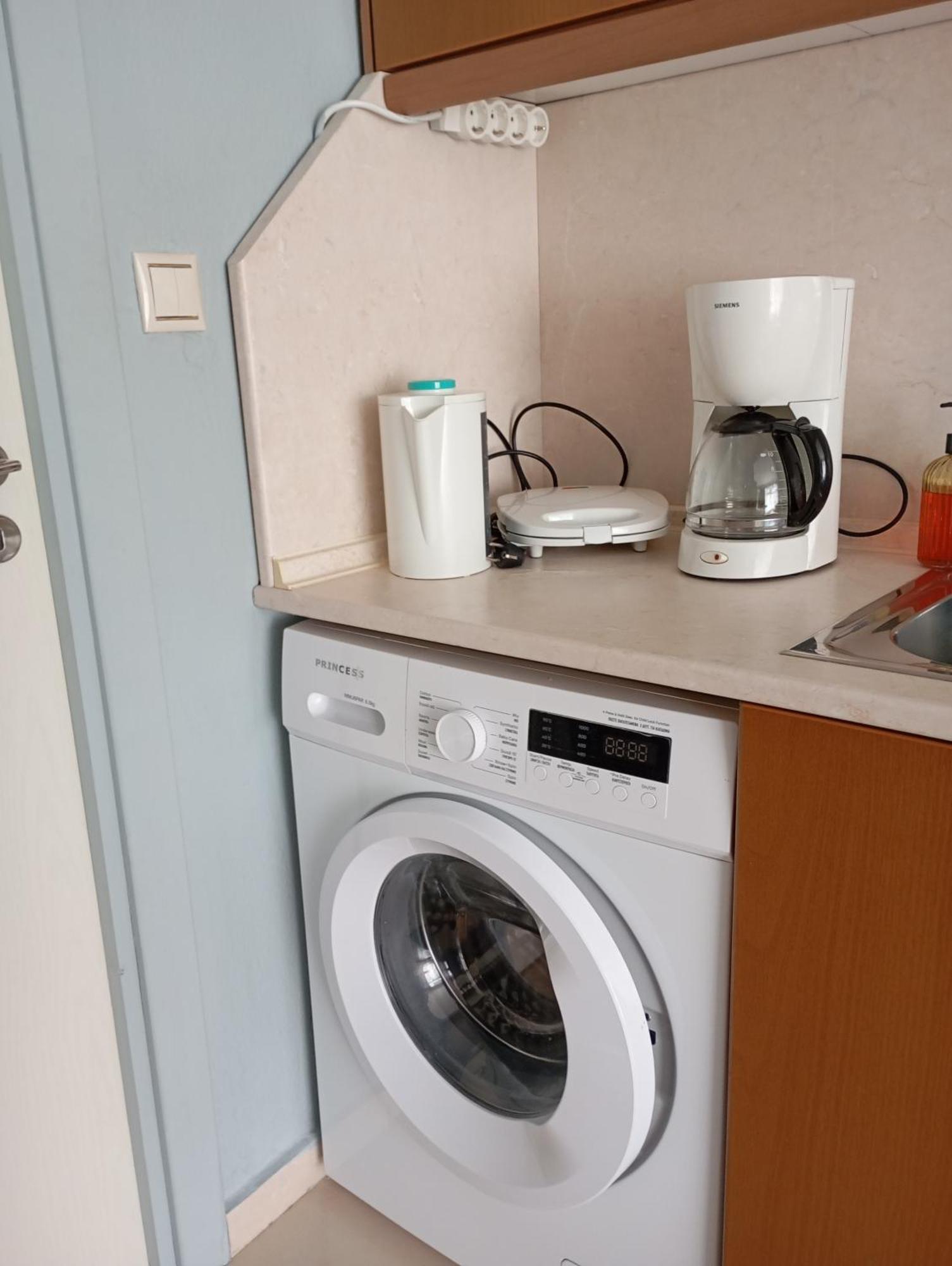 Hospitable Appartment In The Central Park, Xanthi Bagian luar foto